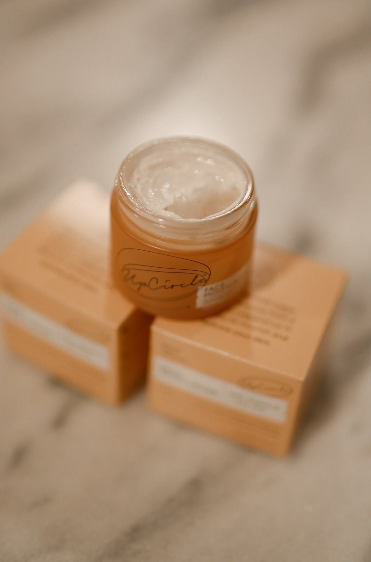 Up Circle Face Moisturizer